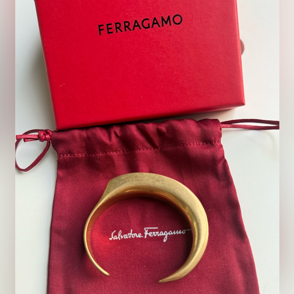 $490 FERRAGAMO Chunky Cuff Bracelet In Gold - Store Display, NO TAG
